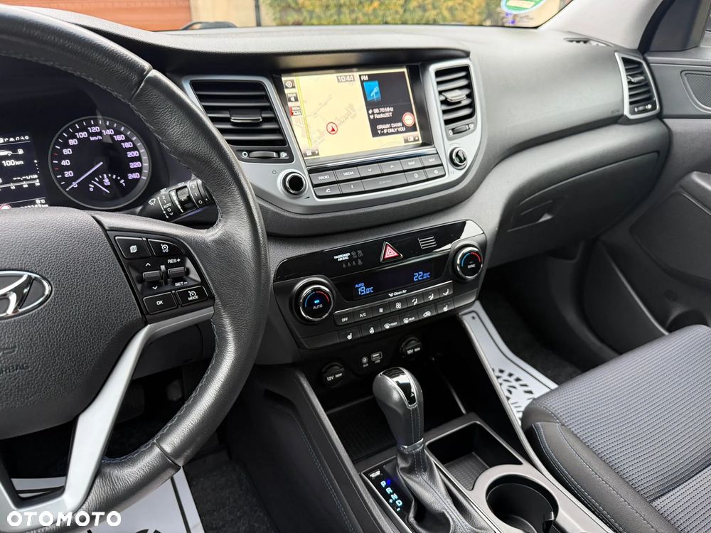 Hyundai Tucson 2.0 CRDI 4WD Automatik Style - 38