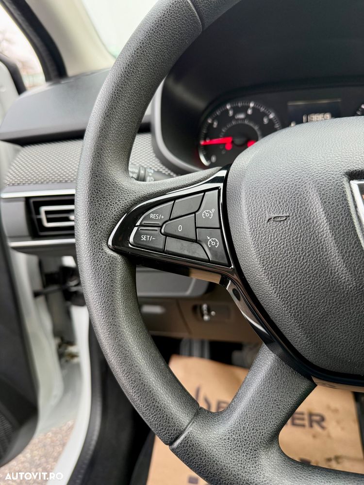 Dacia Logan TCe 90 MT6 Comfort - 16