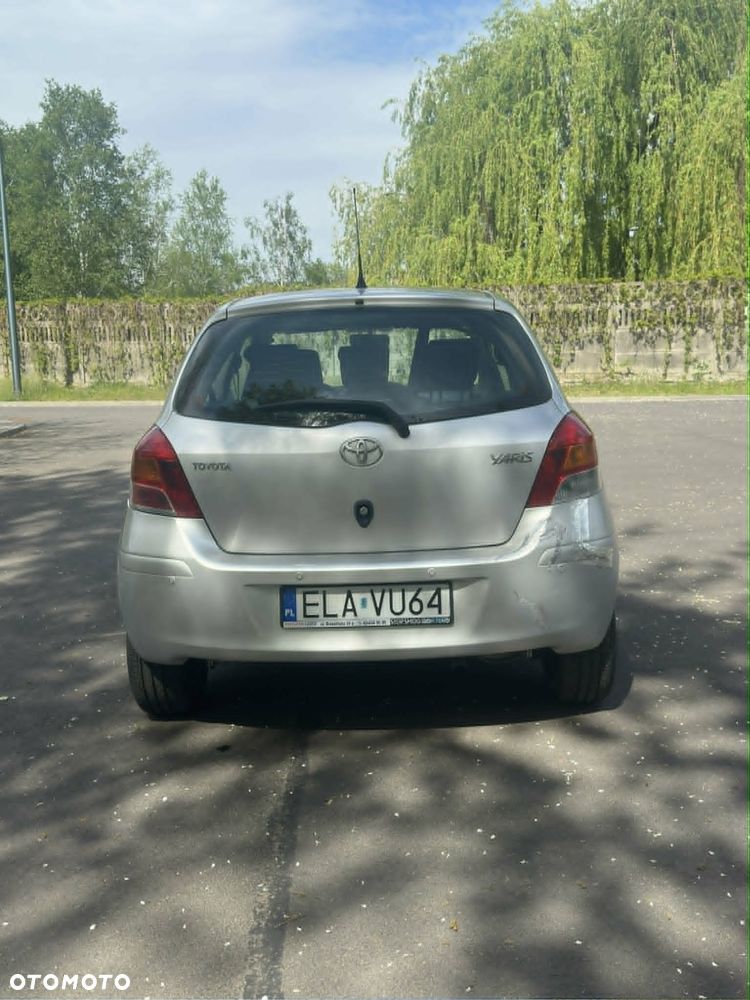Toyota Yaris - 6