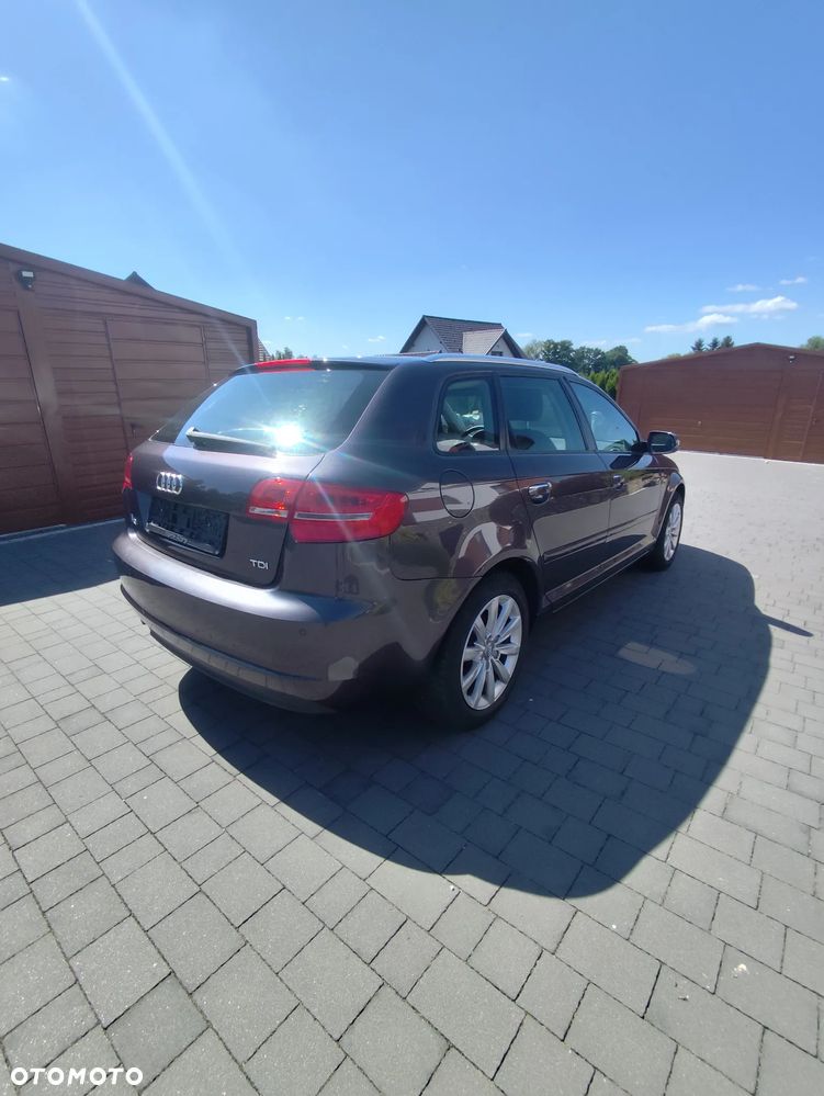 Audi A3 Sportback 1.6 TDI S tronic Attraction - 5