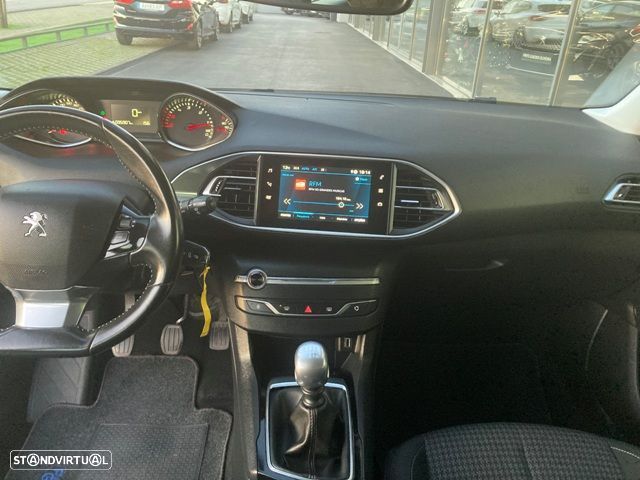 Peugeot 308 1.5 BlueHDi Active Pack - 18