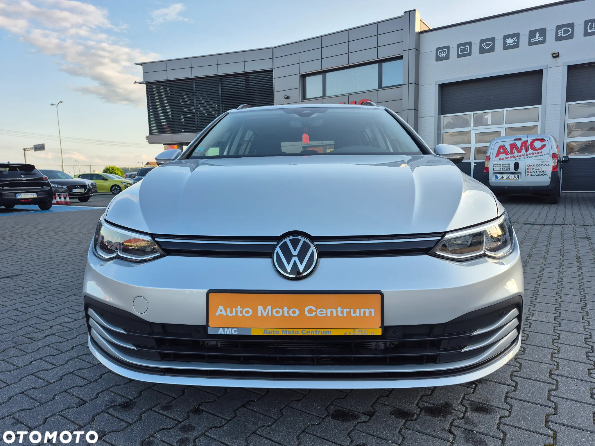 Volkswagen Golf - 2