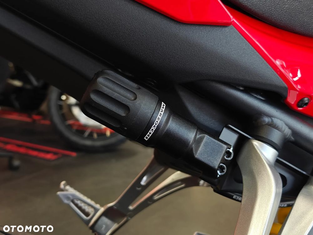 QJMOTOR SRK 800RR - 7