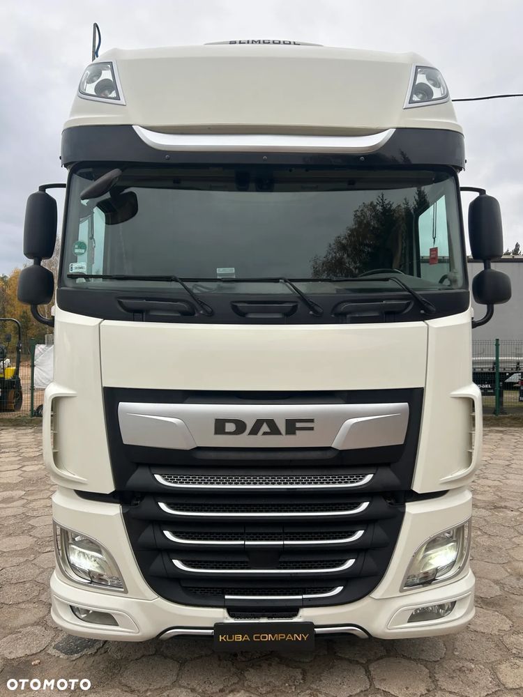 DAF XF 106 480 KM / LOW DECK / MEGA / NOWY VTG i KLOCKI ZMIENIONE W DAF DBK / KLIMATYZACJA POSTOJOWA / POLSKI SALON / TYLKO 553 TYS. KM PRZEBIEGU !! - 4