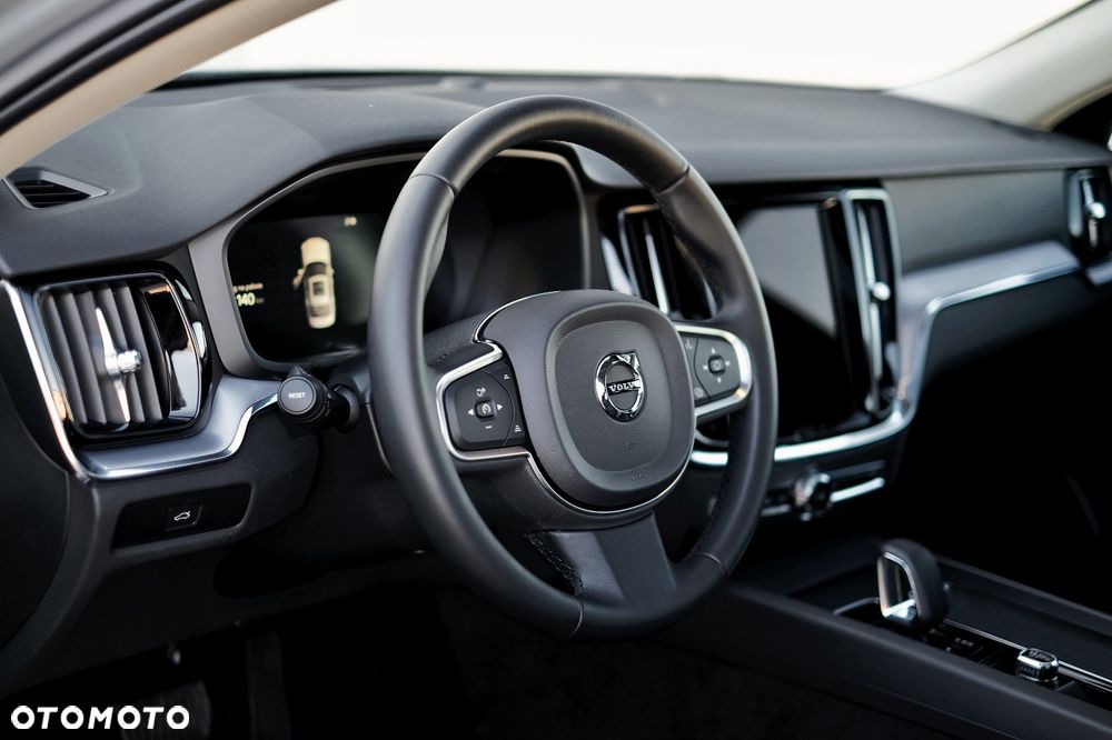 Volvo S60 B5 B Ultimate Dark - 21