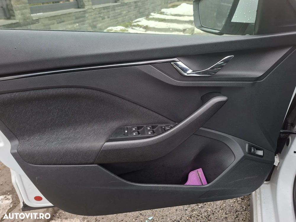 Skoda Kamiq 1.6 TDI Monte Carlo - 15