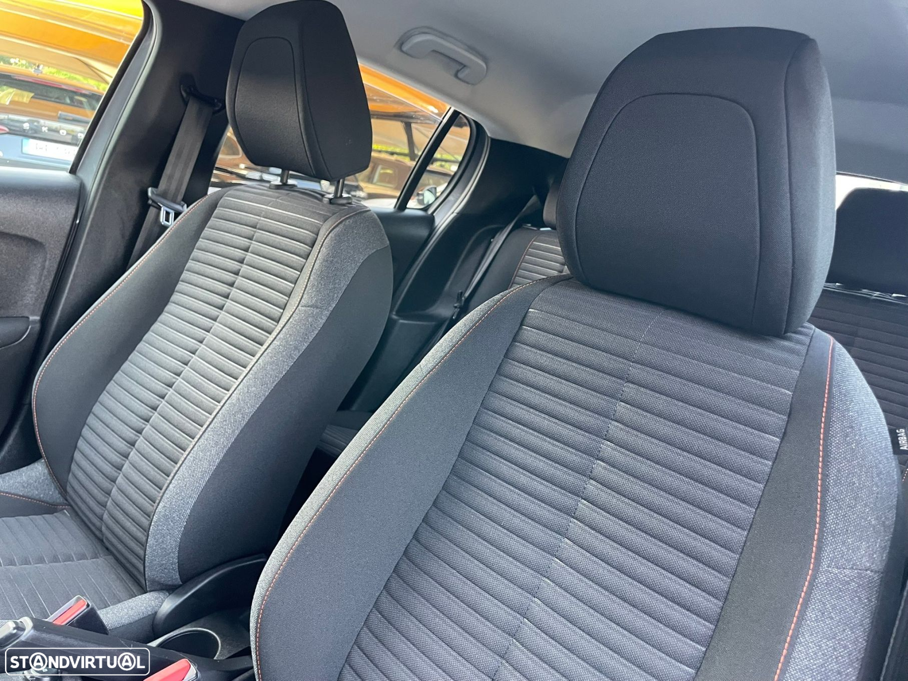 Peugeot 208 1.2 PureTech Active Pack - 8