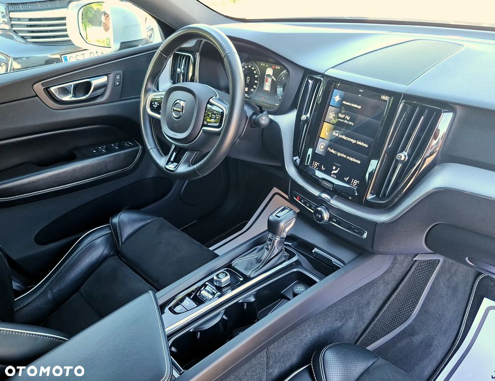 Volvo XC 60 D4 AWD Geartronic RDesign - 20