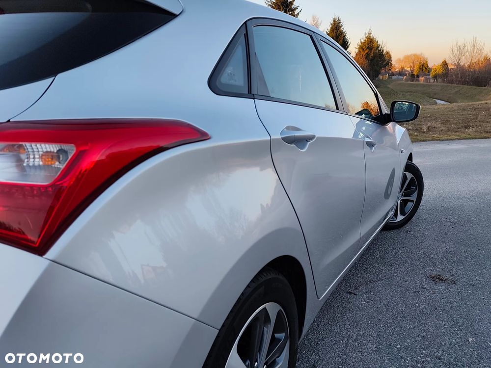 Hyundai i30 blue 1.4 YES Silver - 29