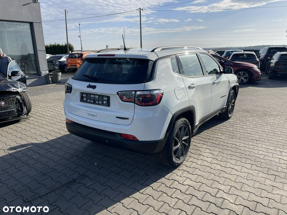 Jeep Compass 1.3 TMair Night Eagle FWD S&S DDCT - 4