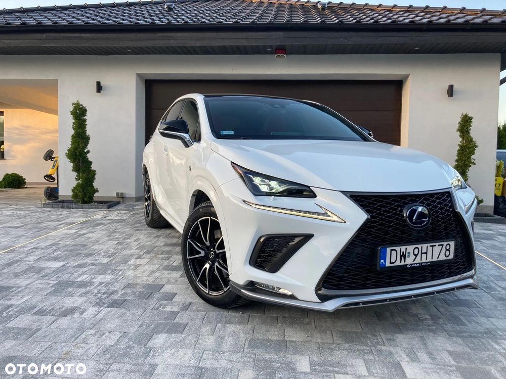 Lexus NX - 1