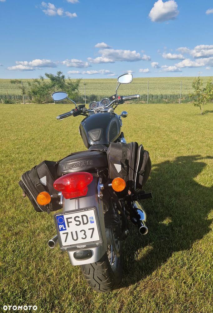 Triumph Thunderbird - 3
