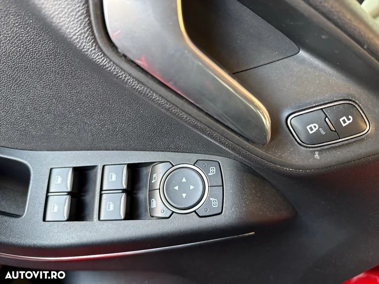 Ford Fiesta ver-1-0-ecoboost-powershift-st-line - 32
