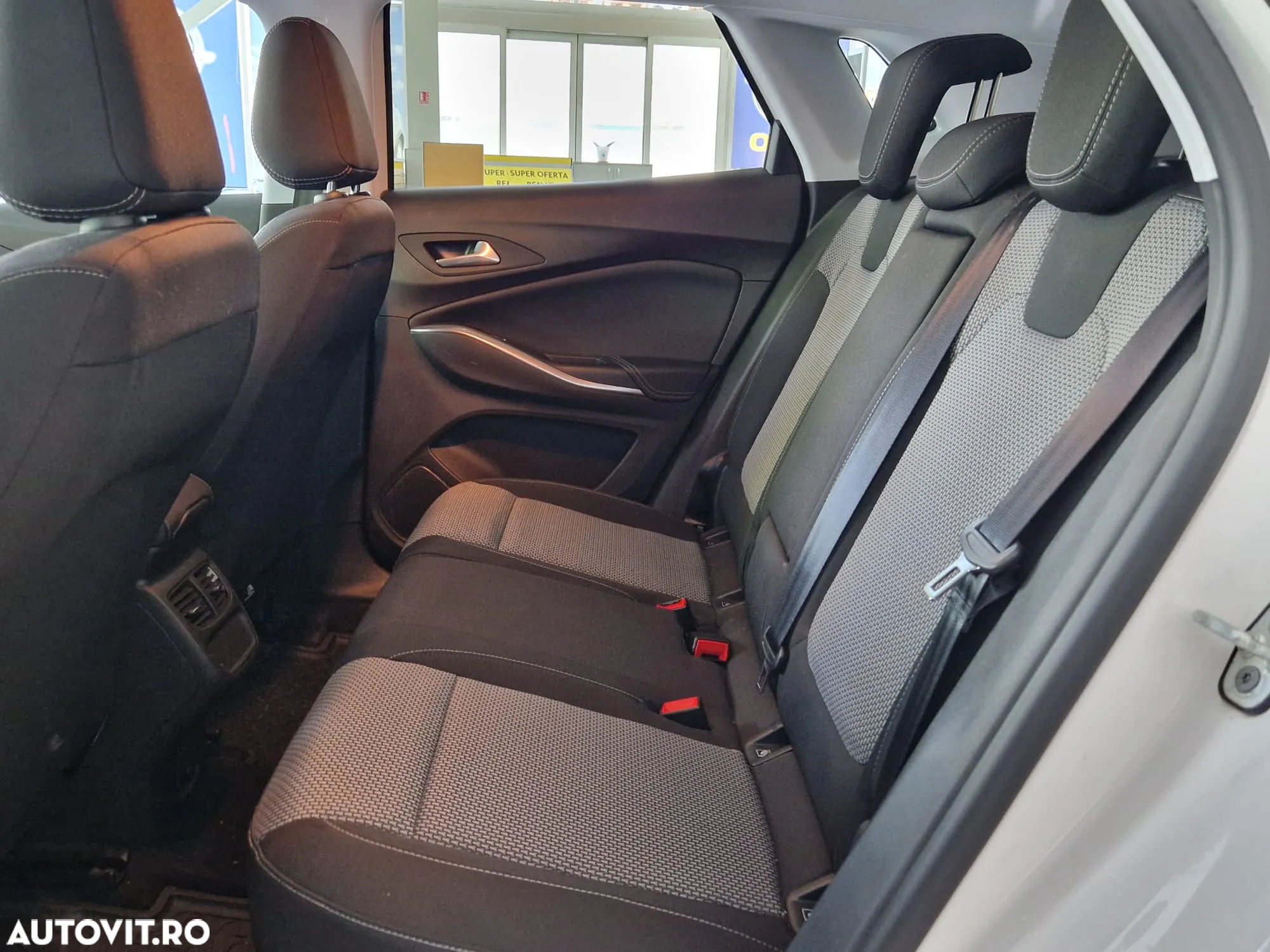 Opel Grandland X 1.2 Turbo START/STOP Business Edition - 21