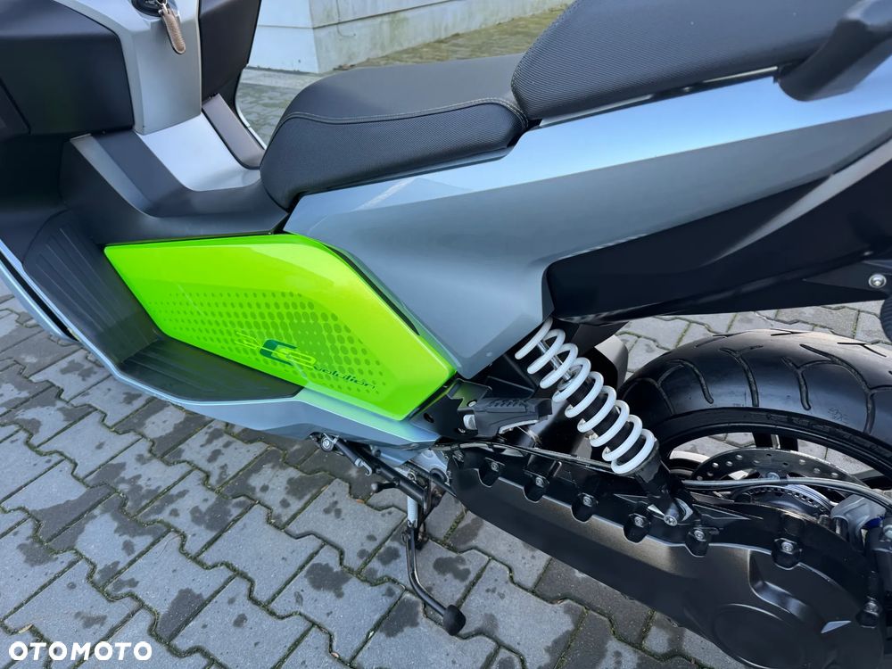BMW CE 04 - 15