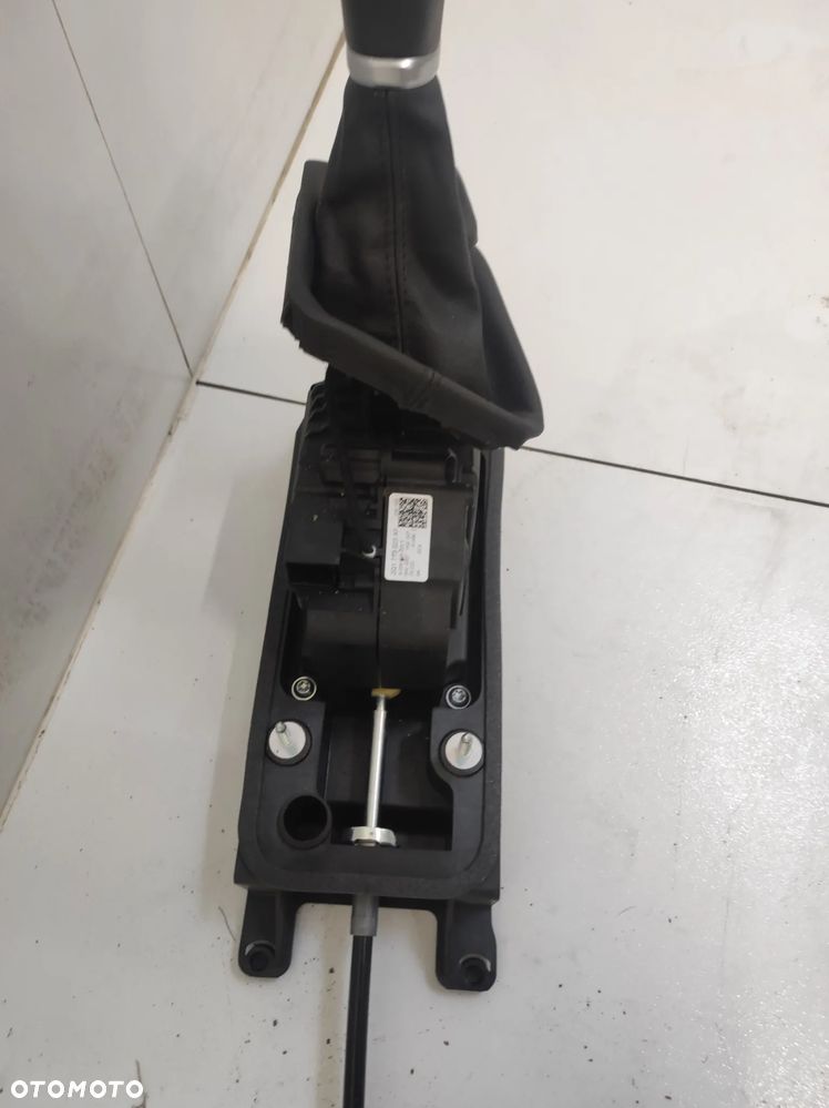 Lewarek wybierak gałka mieszek zmiany biegów VW Polo VI 6 lift 1.0 tsi - 8