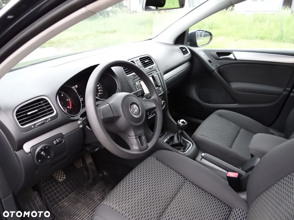 Volkswagen Golf - 11