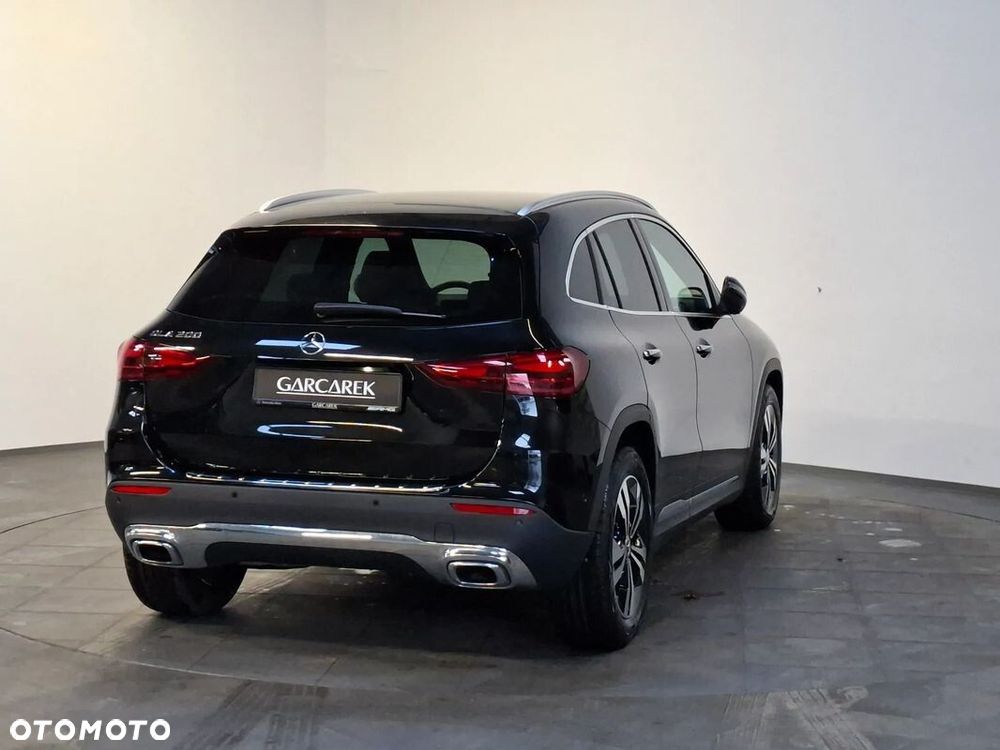 Mercedes-Benz GLA 200 Progressive - 5