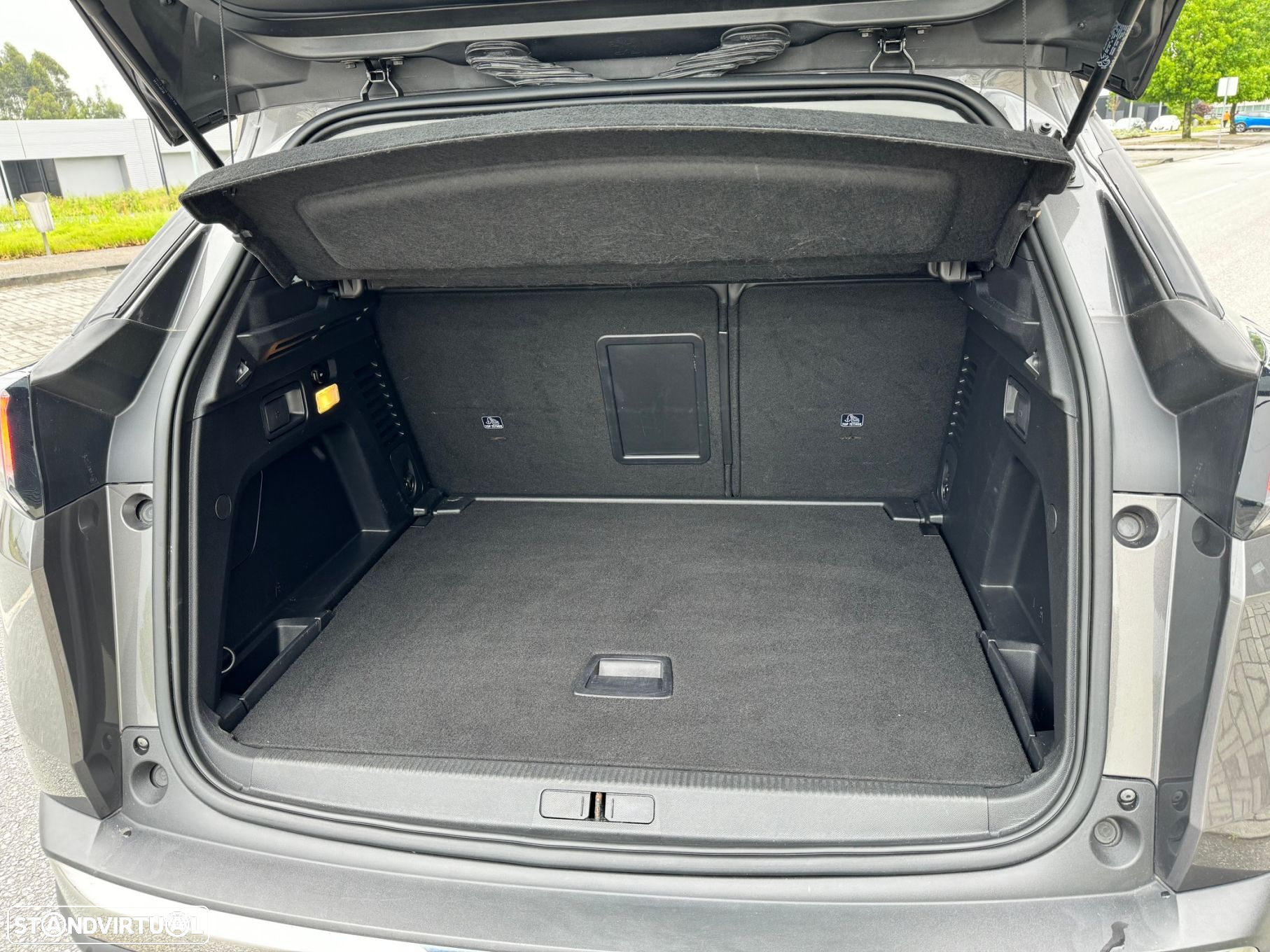 Peugeot 3008 1.5 BlueHDi Allure EAT8 - 5