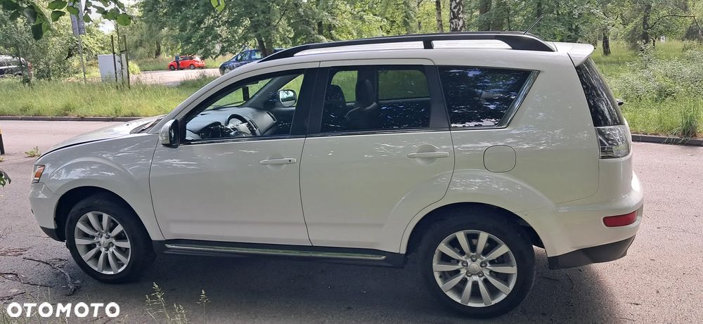 Mitsubishi Outlander 2.2 DI-D 4WD Invite - 30