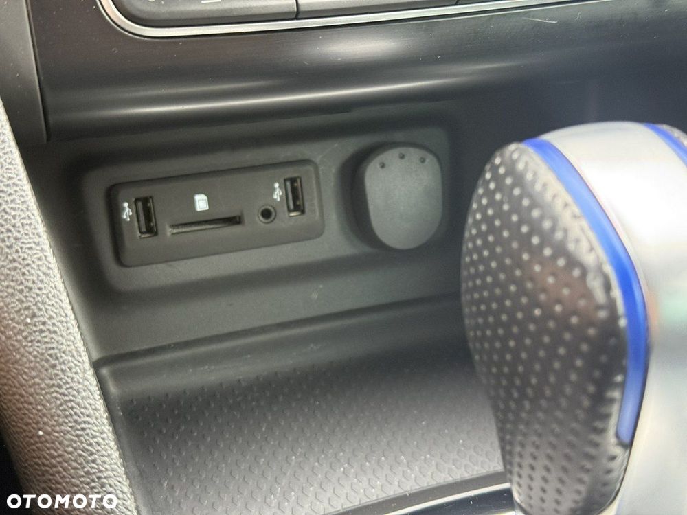Renault Megane ENERGY TCe 205 EDC GT - 31