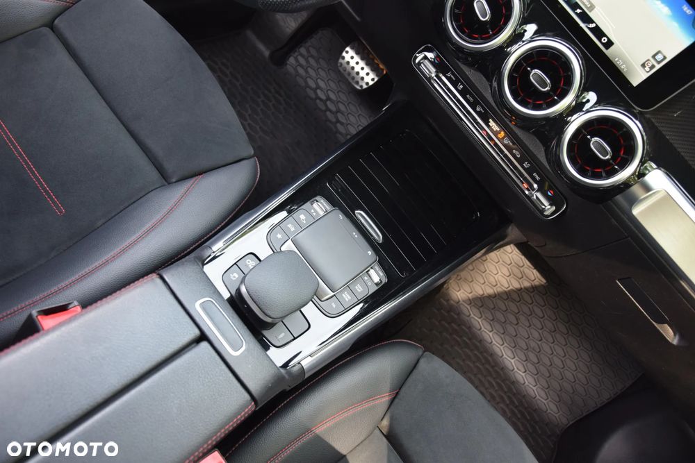 Mercedes-Benz GLB AMG 35 4-Matic - 14