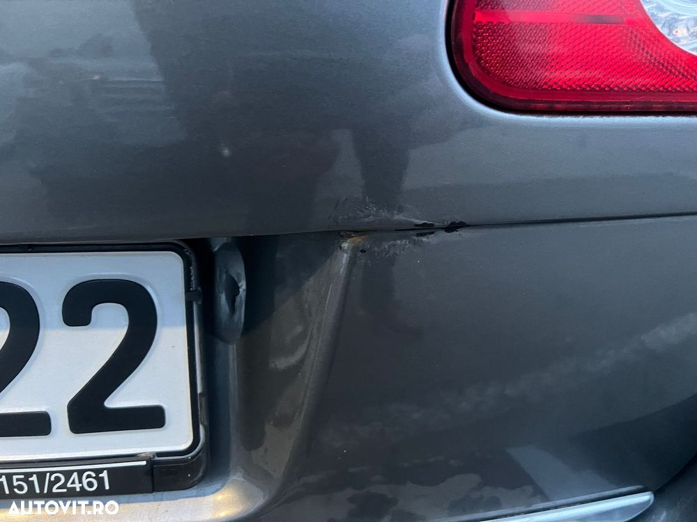 Volkswagen Passat 2.0 TDI DPF Comfortline - 28