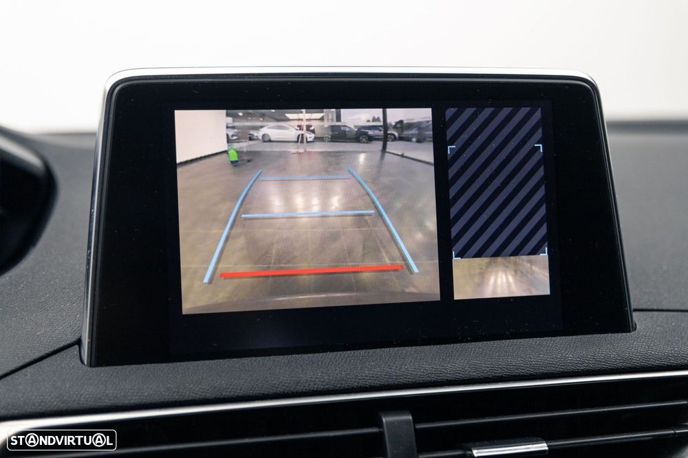 Peugeot 5008 1.6 BlueHDi Allure EAT6 - 36