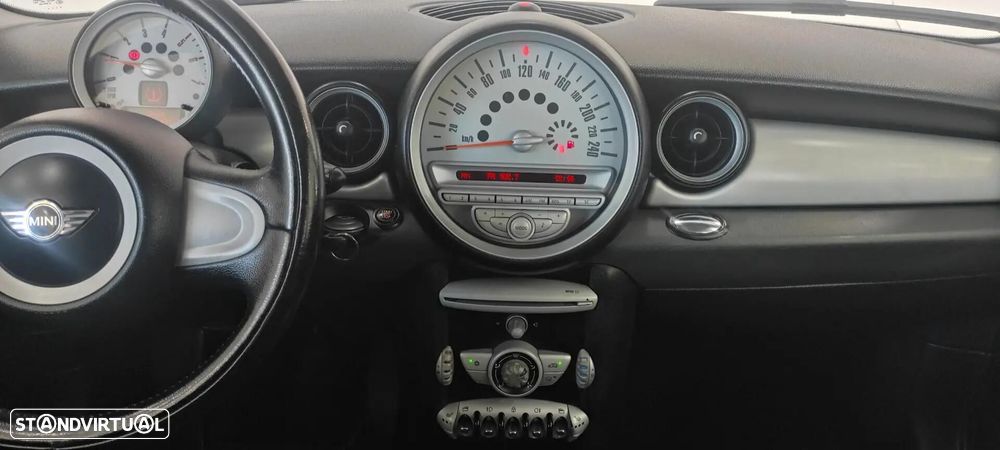 MINI 3 Portas Cooper D - 27