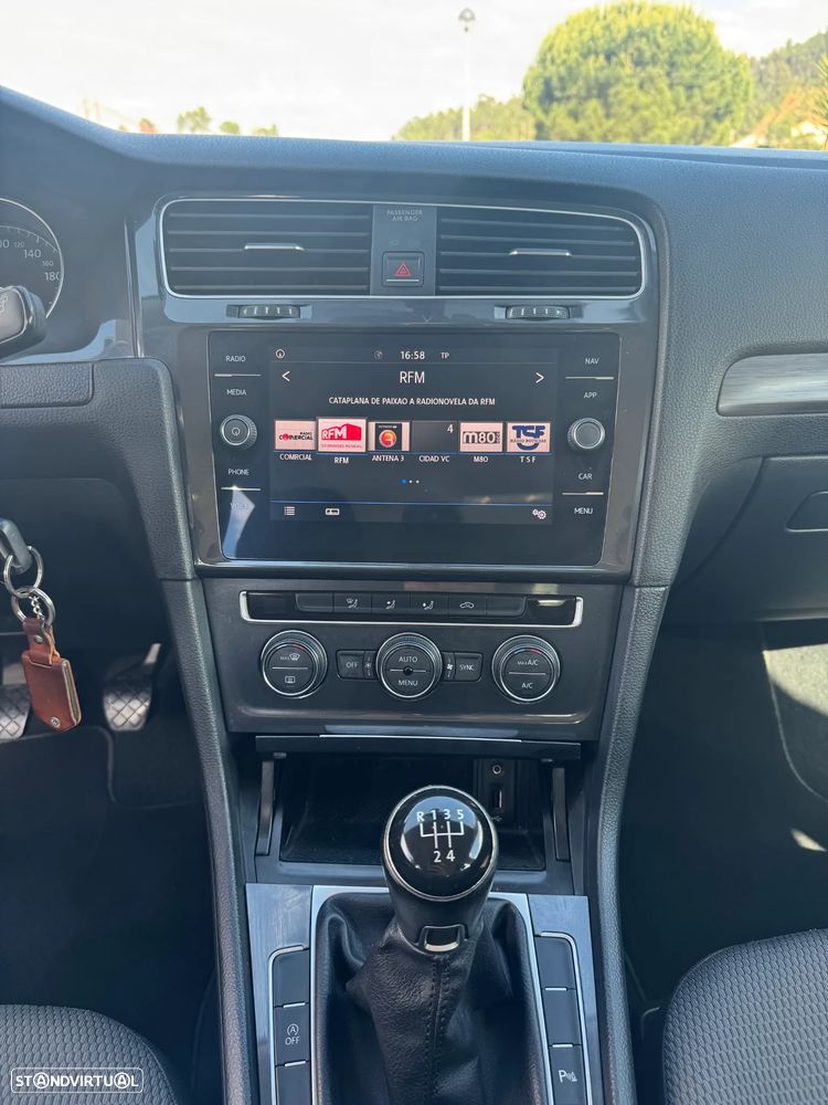 VW Golf Variant 1.6 TDi Confortline - 11