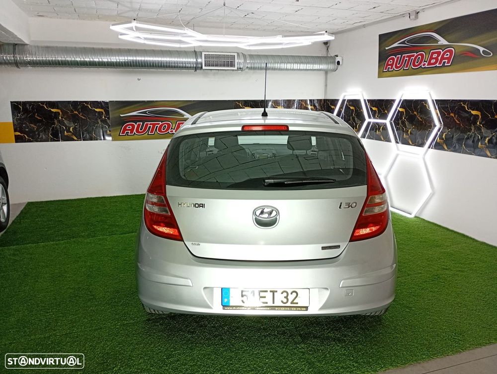 Hyundai i30 1.6 CRDI Classic - 27