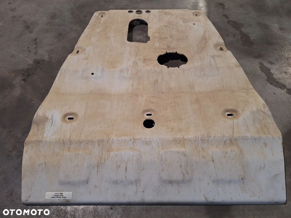 Płyta osłona silnika zderzaka DACIA DUSTER II 8201700404 - 1