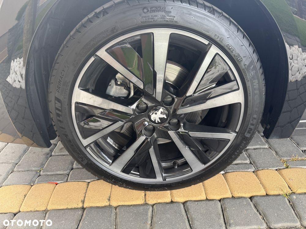 Peugeot 208 PureTech 100 EAT8 GT Pack - 13