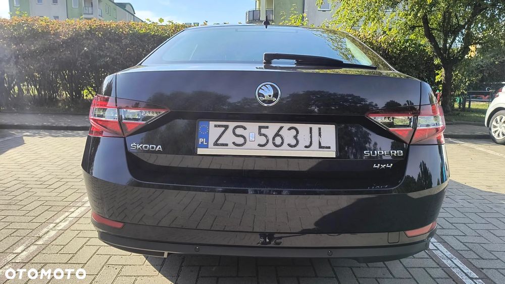 Skoda Superb 2.0 TDI 4x4 Style DSG - 9