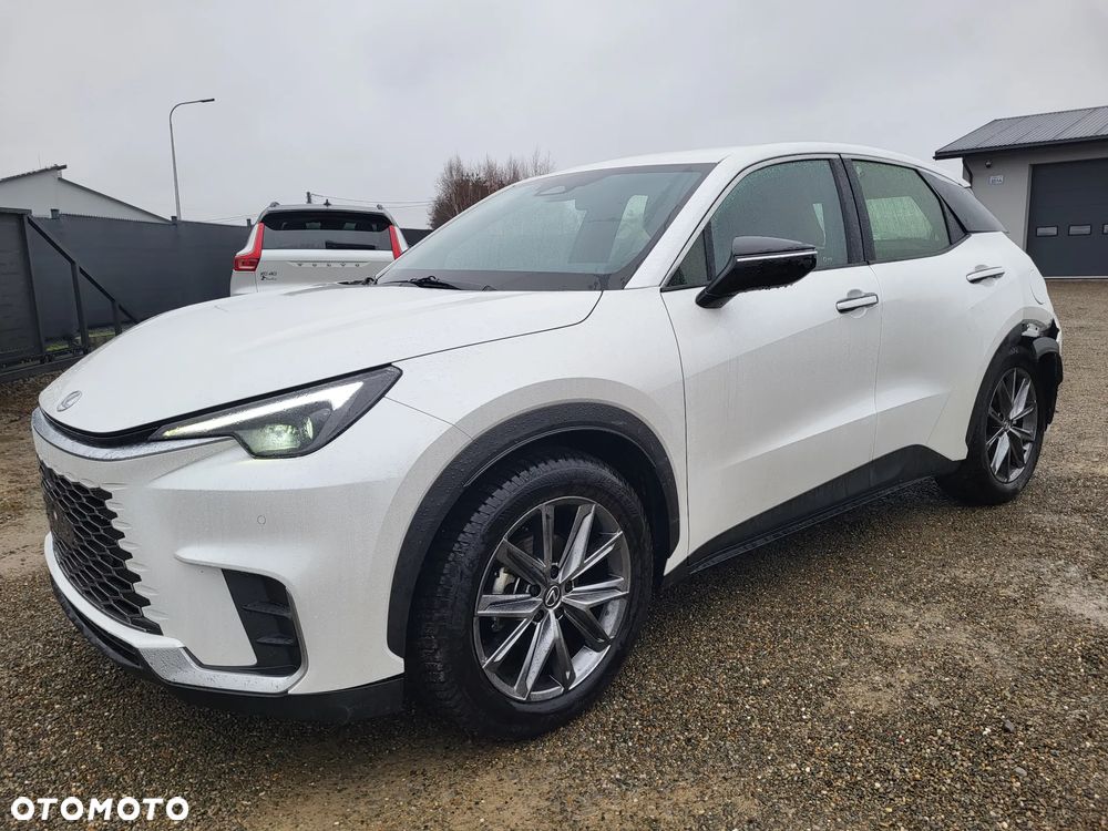 Lexus LBX AWD E-Four Relax - 1