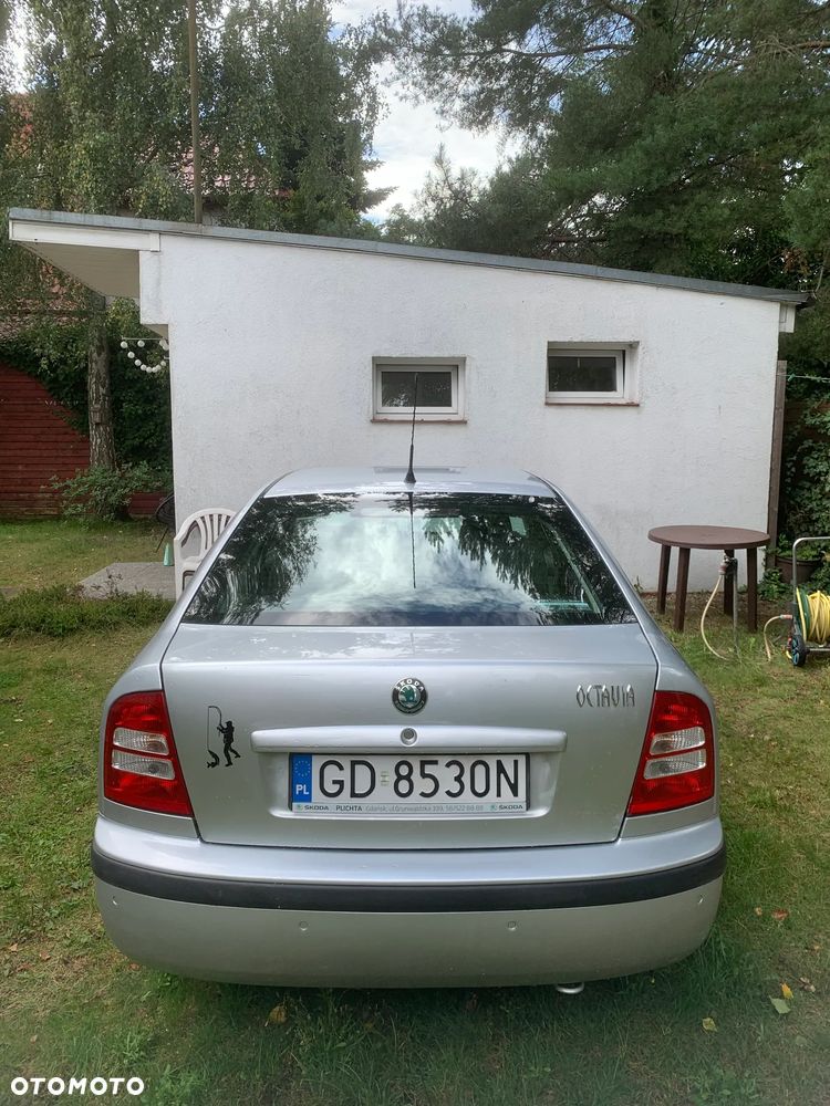 Skoda Octavia 1.6 Tour - 6