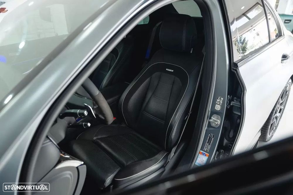 Mercedes-Benz E 63 AMG S 4-Matic+ - 20
