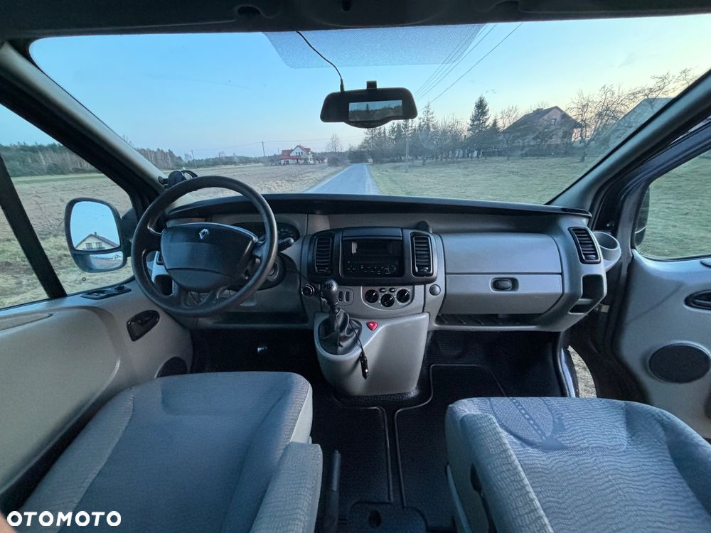 Renault Trafic - 10