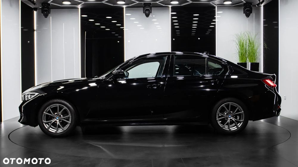 BMW Seria 3 320i - 4