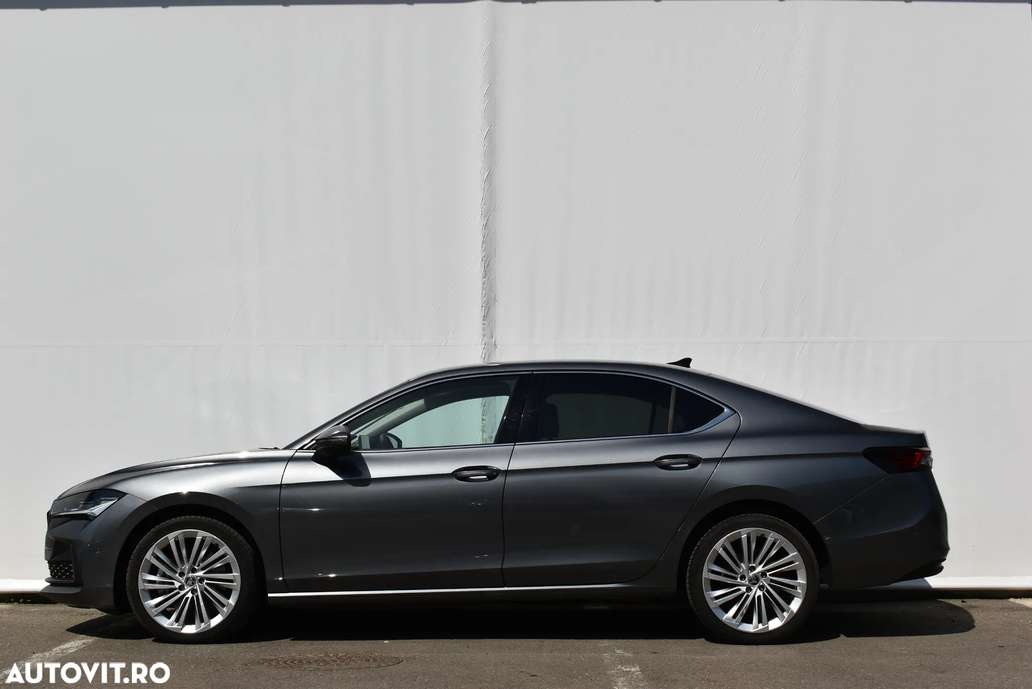 Skoda Superb 2.0 TDI 4X4 DSG Style - 3