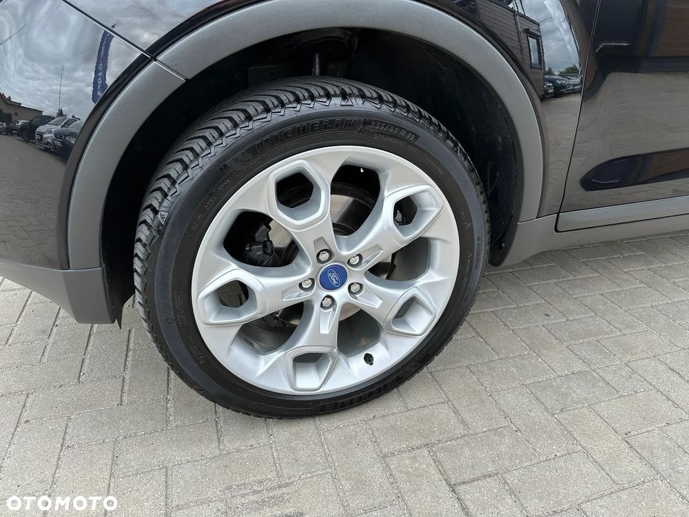 Ford Kuga - 27