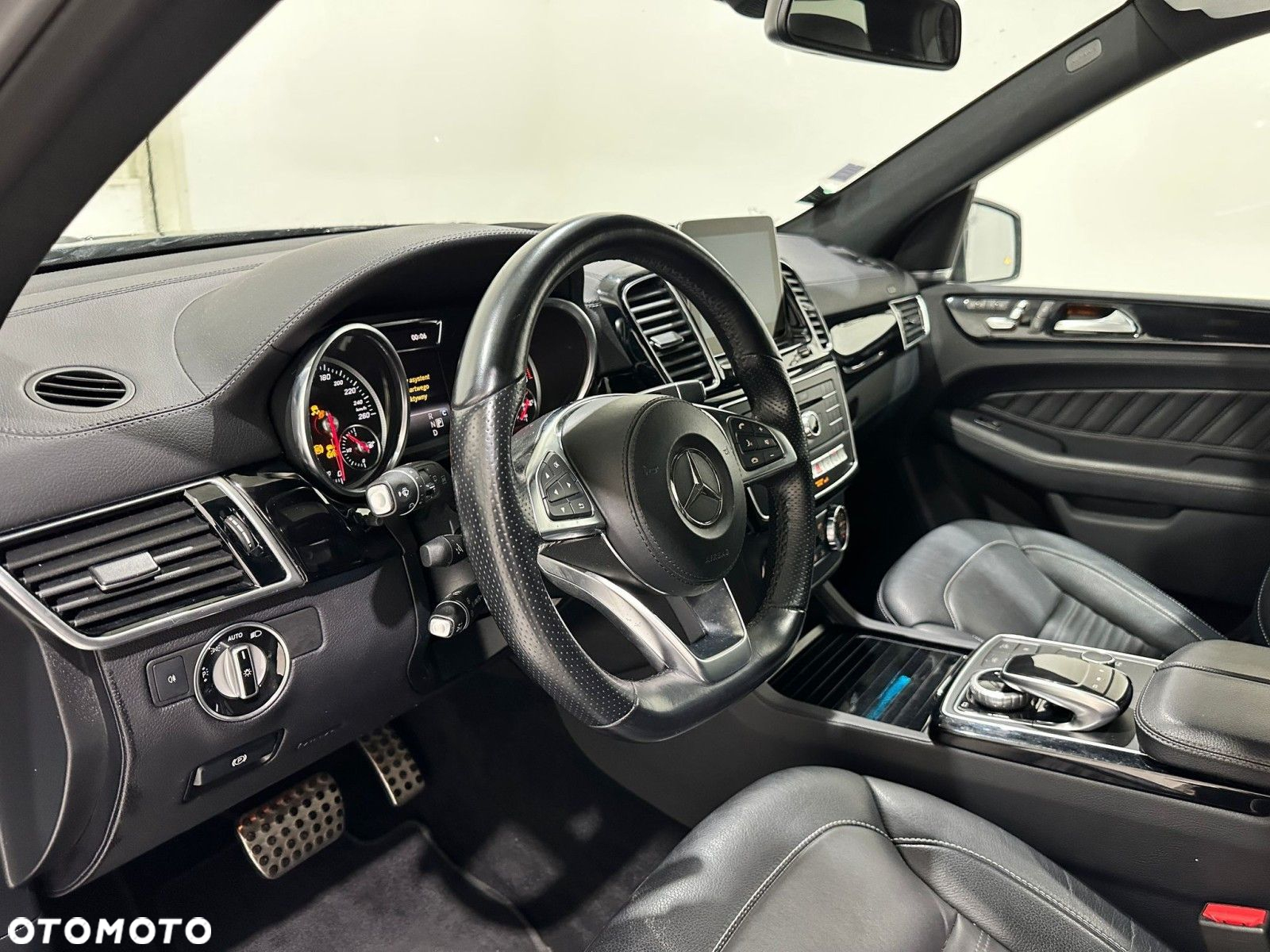 Mercedes-Benz GLS 350 d 4-Matic - 26