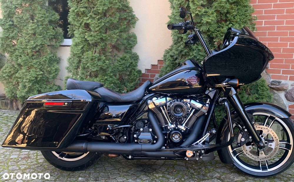Harley-Davidson Touring Road Glide - 11