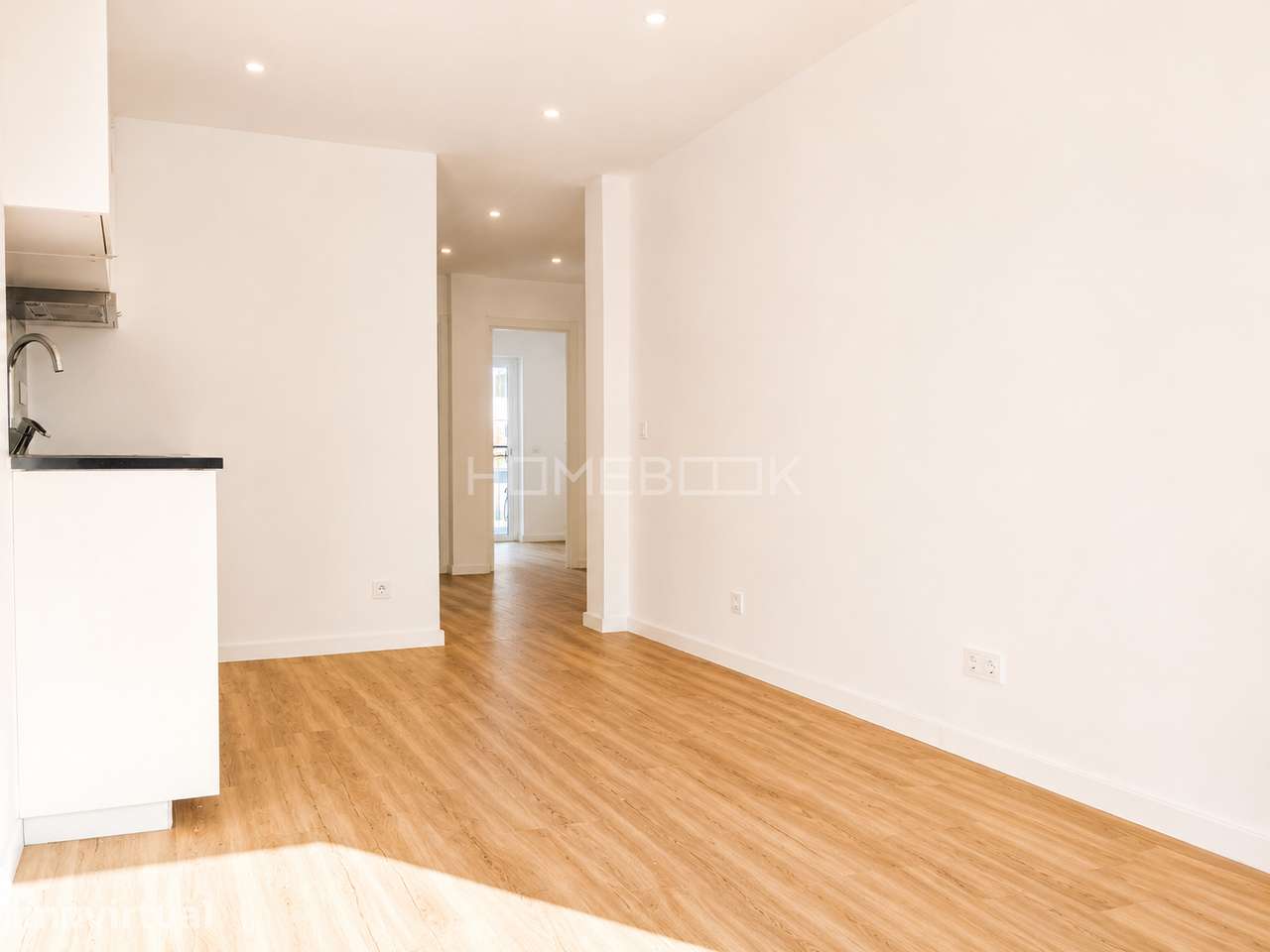 Apartamento T3 Renovado em 2026 | Excelente Localização no Cacém - Grande imagem: 2/16