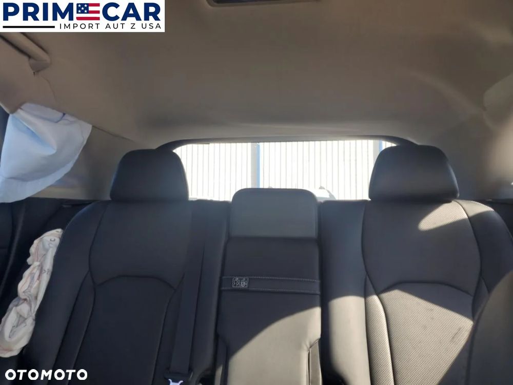 Lexus RX - 10