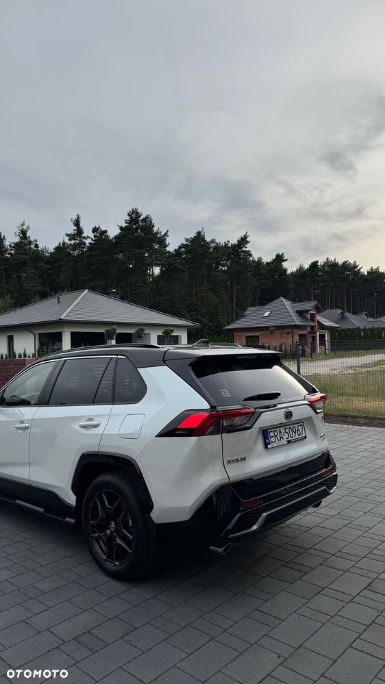 Toyota RAV4 - 6