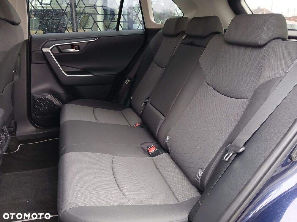 Toyota RAV4 - 7