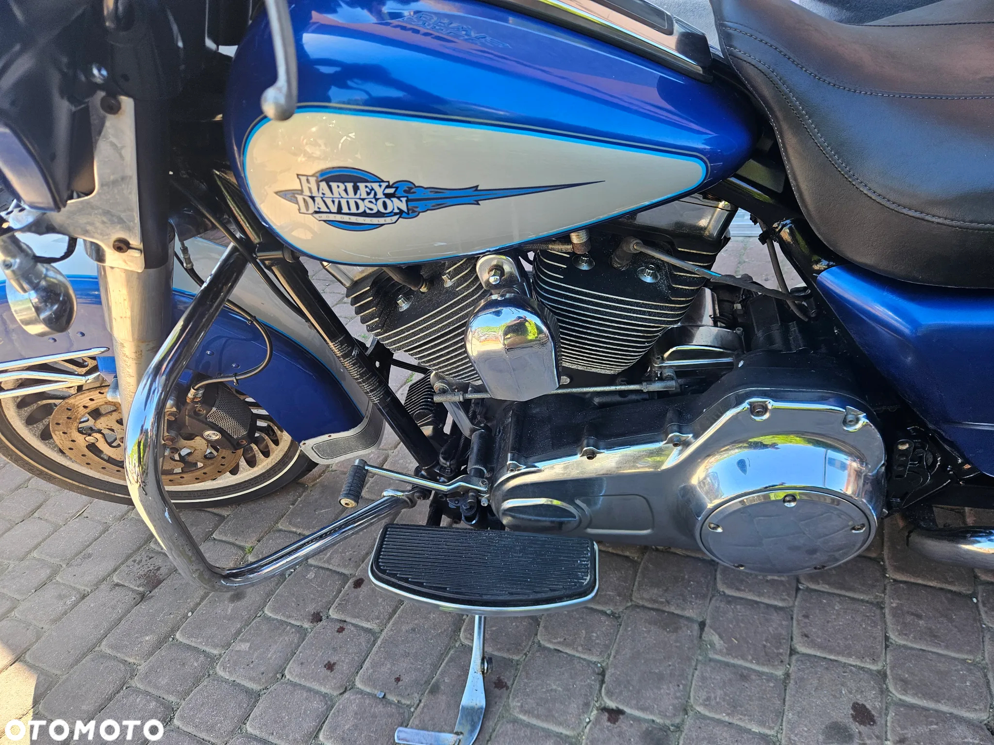 Harley-Davidson FLH Electra Glide - 15