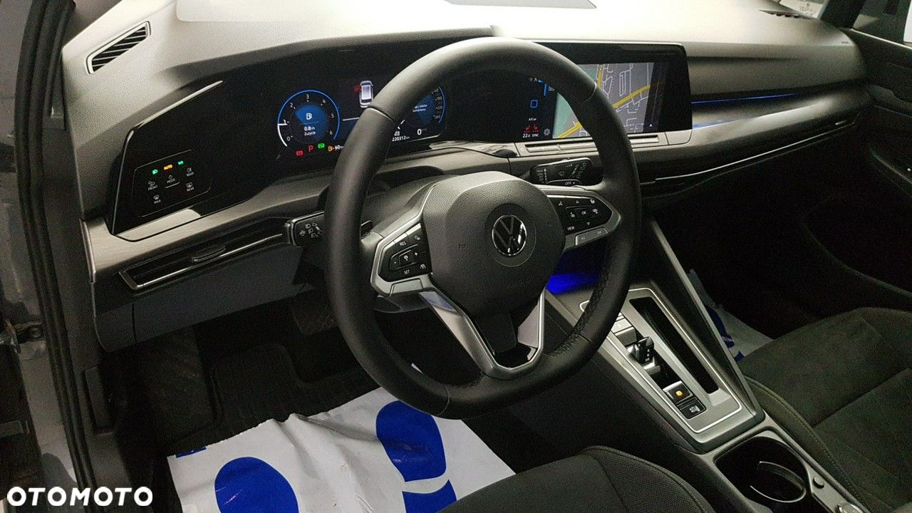 Volkswagen Golf - 24