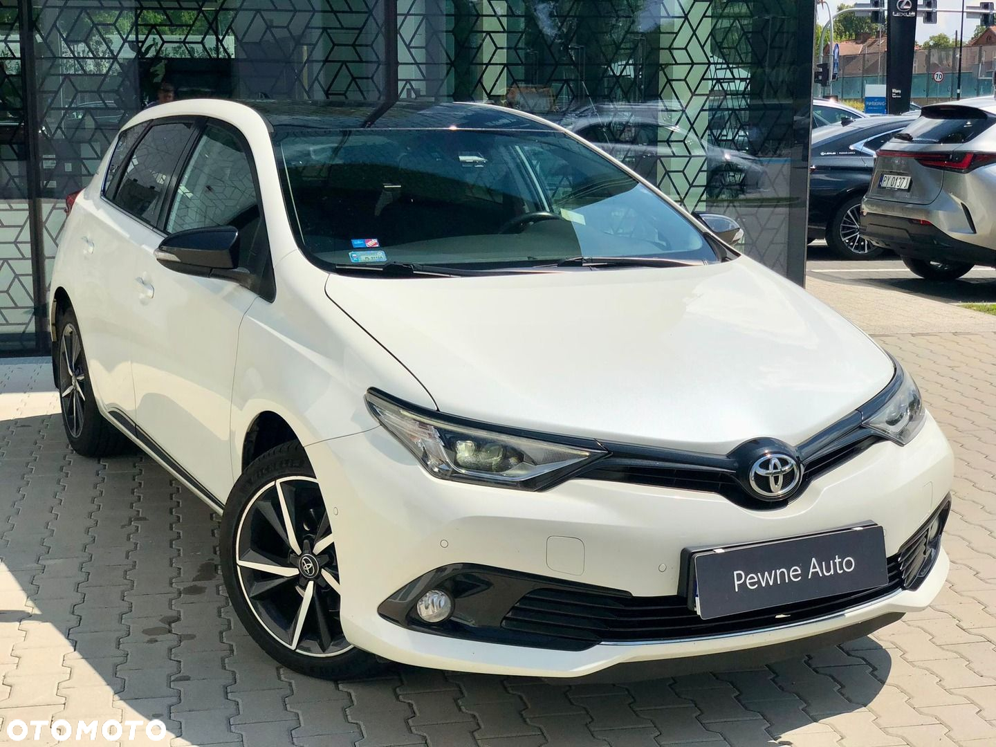 Toyota Auris 1.6 Selection - 9